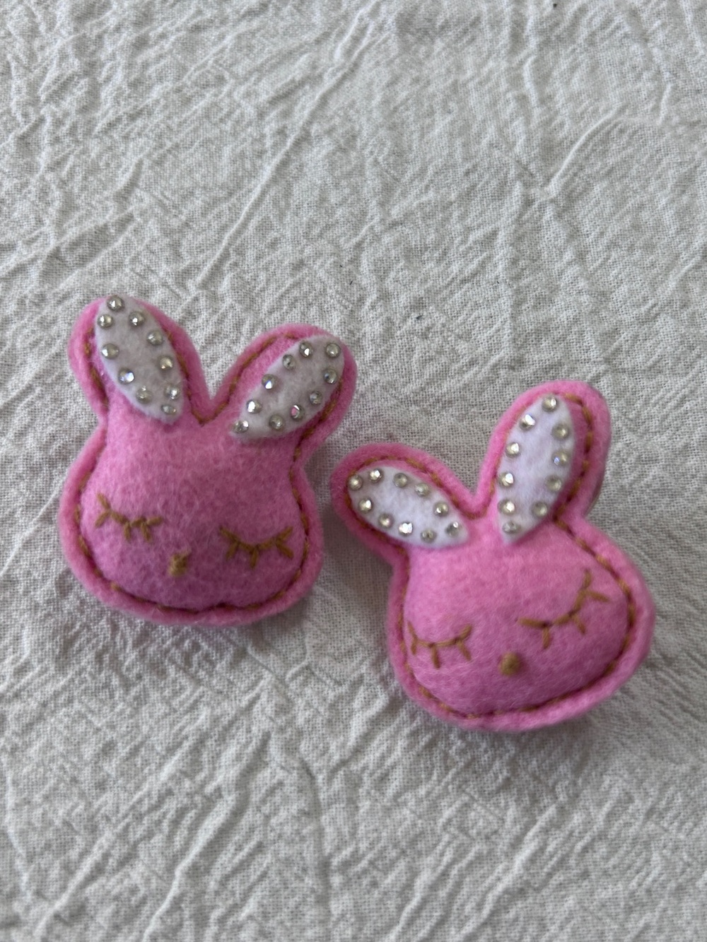 Tarina Tarantino- Rare, Vintage Swarovski Crystal Pink Felt Bunny Puff Earrings - Picture 2 of 4